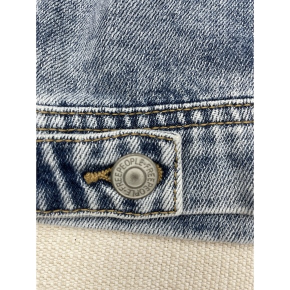 Free People Women's X-Small Distressed Trucker Jean Jacket Button Distressed - Picture 6 of 8